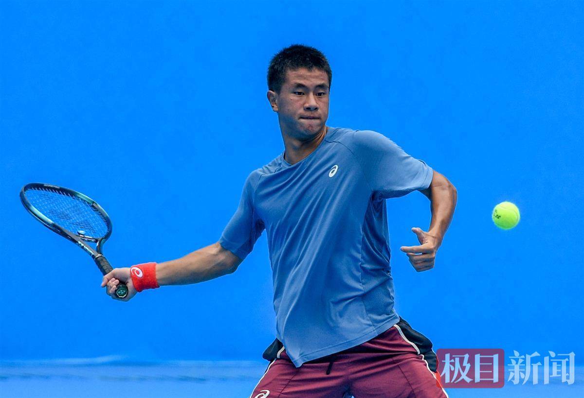 在高密度的 在高密度的