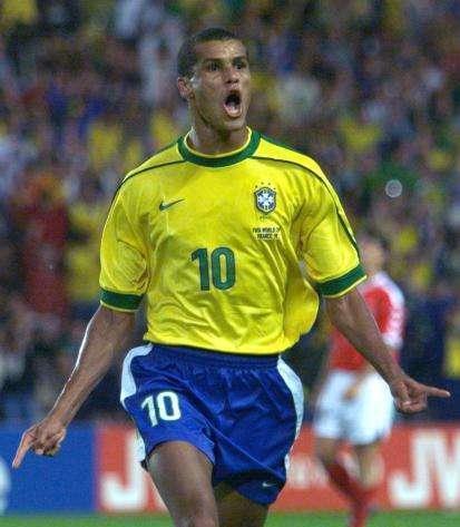 不得不令人 不得不令人