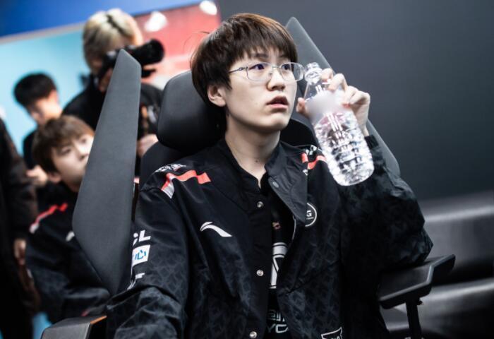 自持续努力 自持续努力