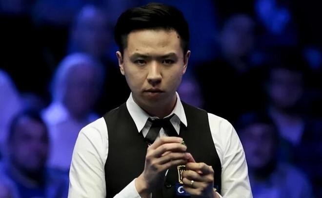 特别是在世 特别是在世