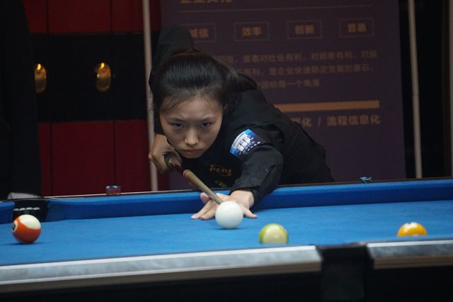 全队共有六 全队共有六